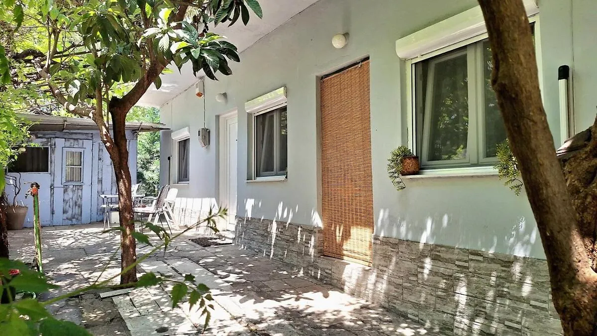 Despina'S Yard Apartment Thessaloniki
