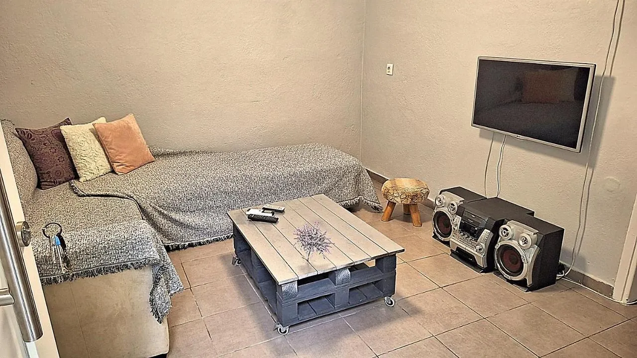 Despina'S Yard Apartment Thessaloniki